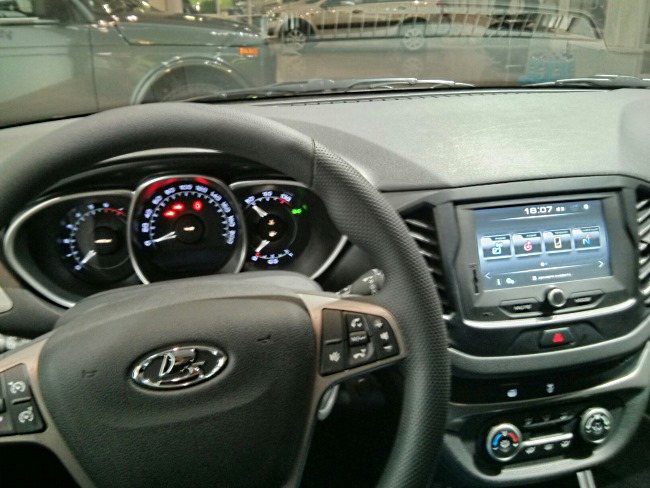 lada-vesta-magnitola-i-multimedia-sistema-4.jpg