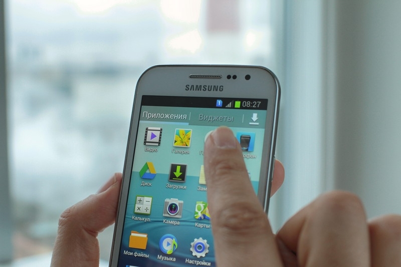 Как включить фонарик на Samsung Galaxy